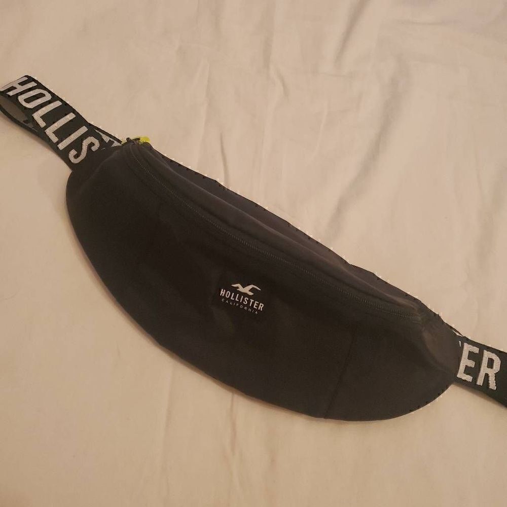 Hollister black logo fanny pack New - Picture 8 of 8